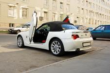 BMW Z4 Cabrio - с вертикально открывающимися дверьми